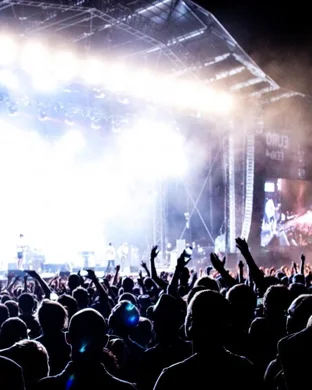 Black Jacket Symphony: Pink Floyd's The Wall