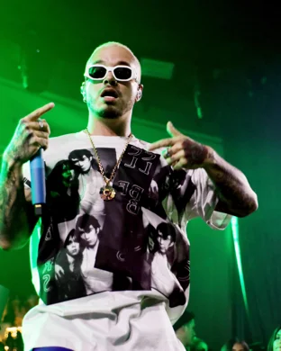 Live concert by Kash'd Out