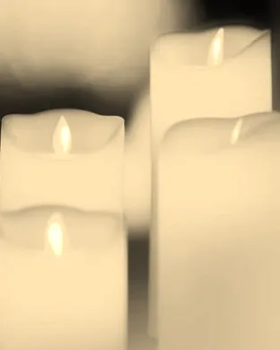 Candlelight: Queen vs. ABBA Tribute