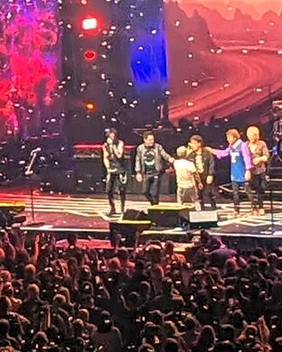 Live concert by Journey